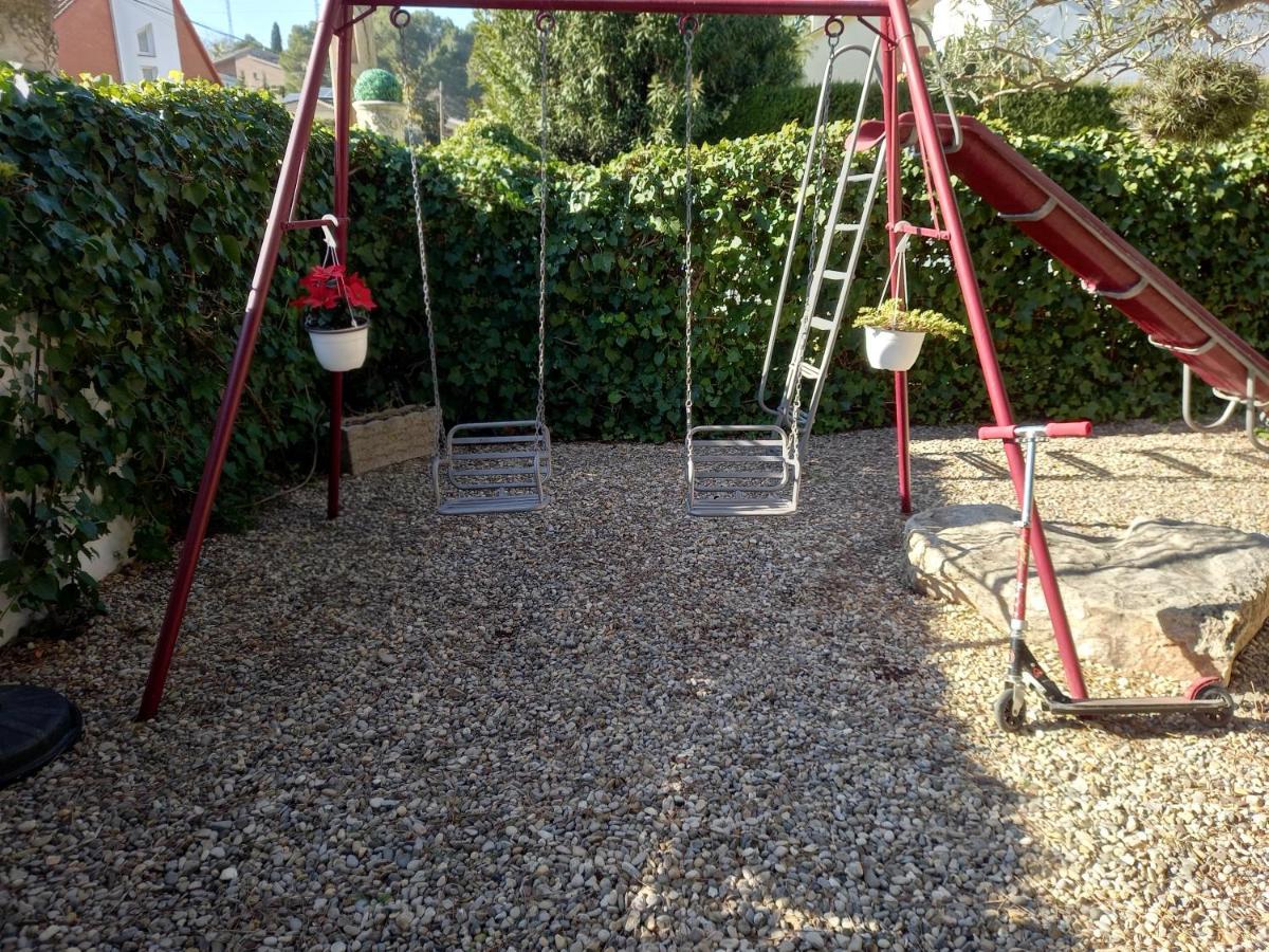 Casa Acogedora Familiar Con Piscina Pallejá المظهر الخارجي الصورة