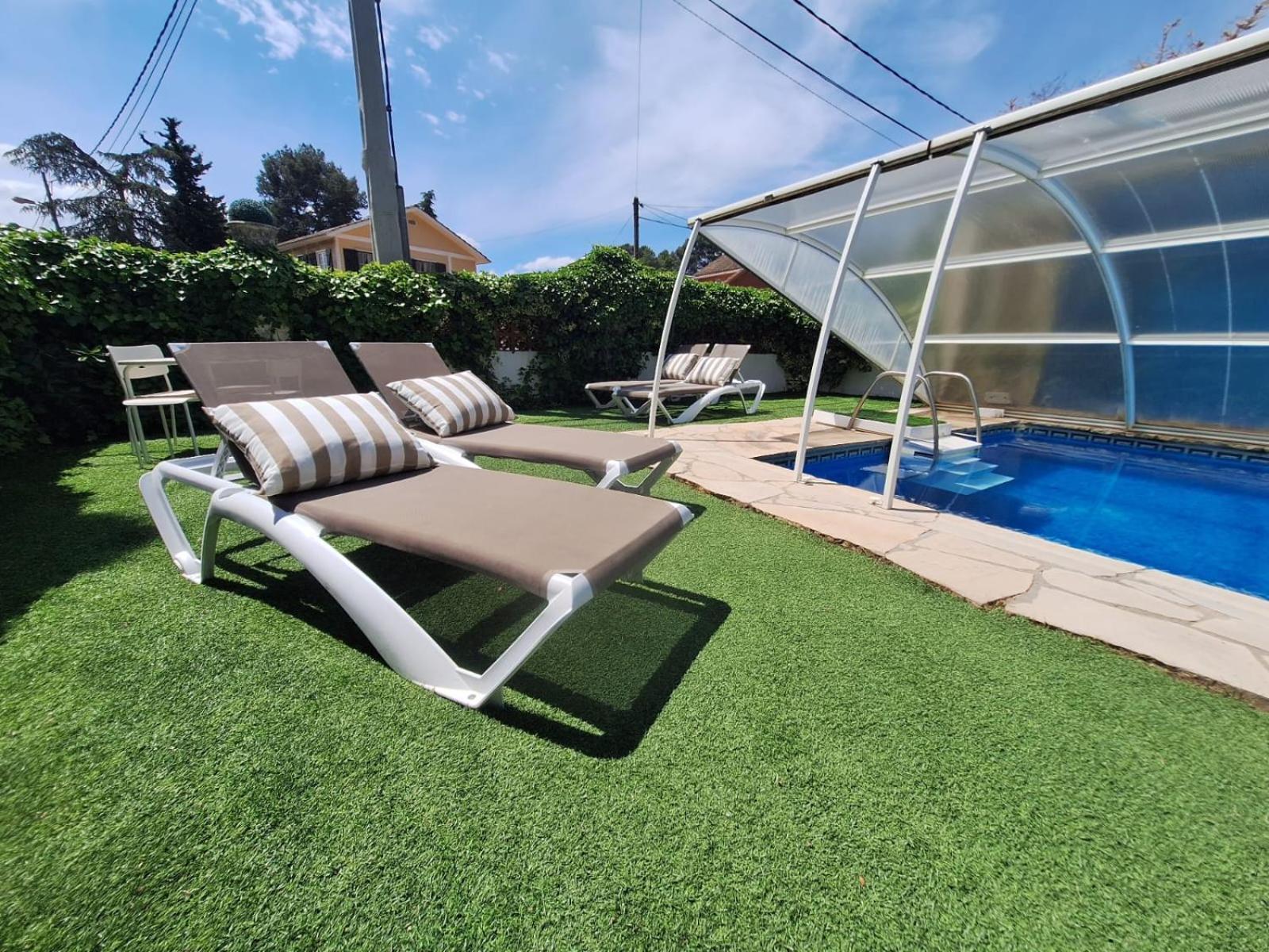 Casa Acogedora Familiar Con Piscina Pallejá المظهر الخارجي الصورة